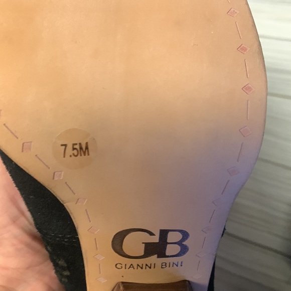 Gianni Bini Booties Heels Black Leather Suede Women’s Sz 7 1/2 - Picture 9 of 9